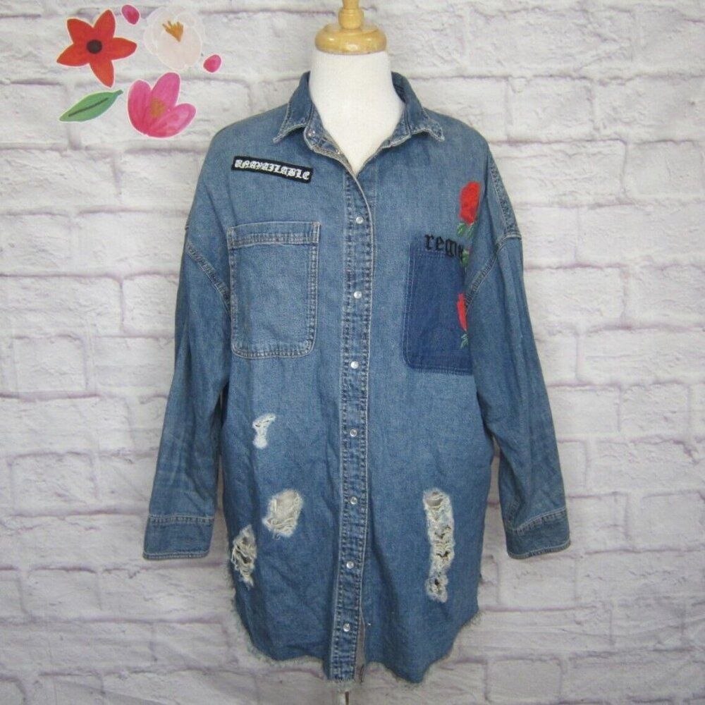 DIVIDED H&M Oversized Distressed Graphic Blue Denim Shirt size 8, M New!